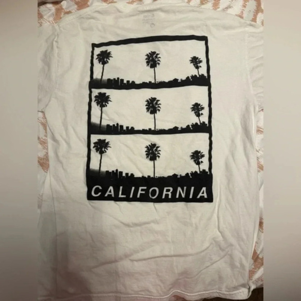 Brand new men’s medium shirt